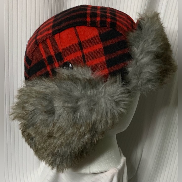 Snotek - Hunting / Aviator Hat With Faux Fur Lining And Trim Red And Black Plaid - Picture 6 of 11